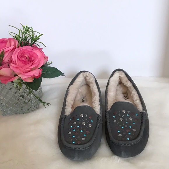 UGG Ansley Stud II Moccasin - Picture 3 of 12